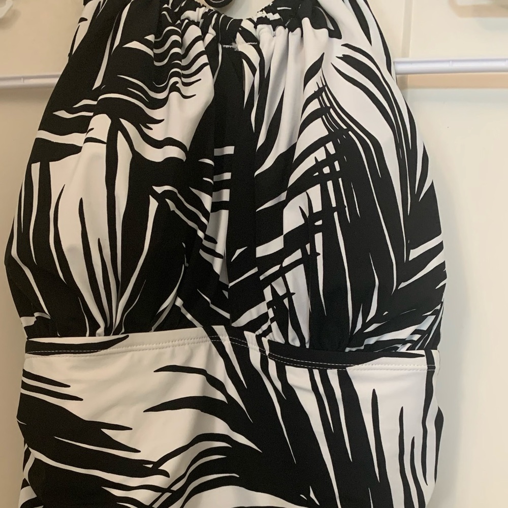 La Blanca one piece bathing suit size 12